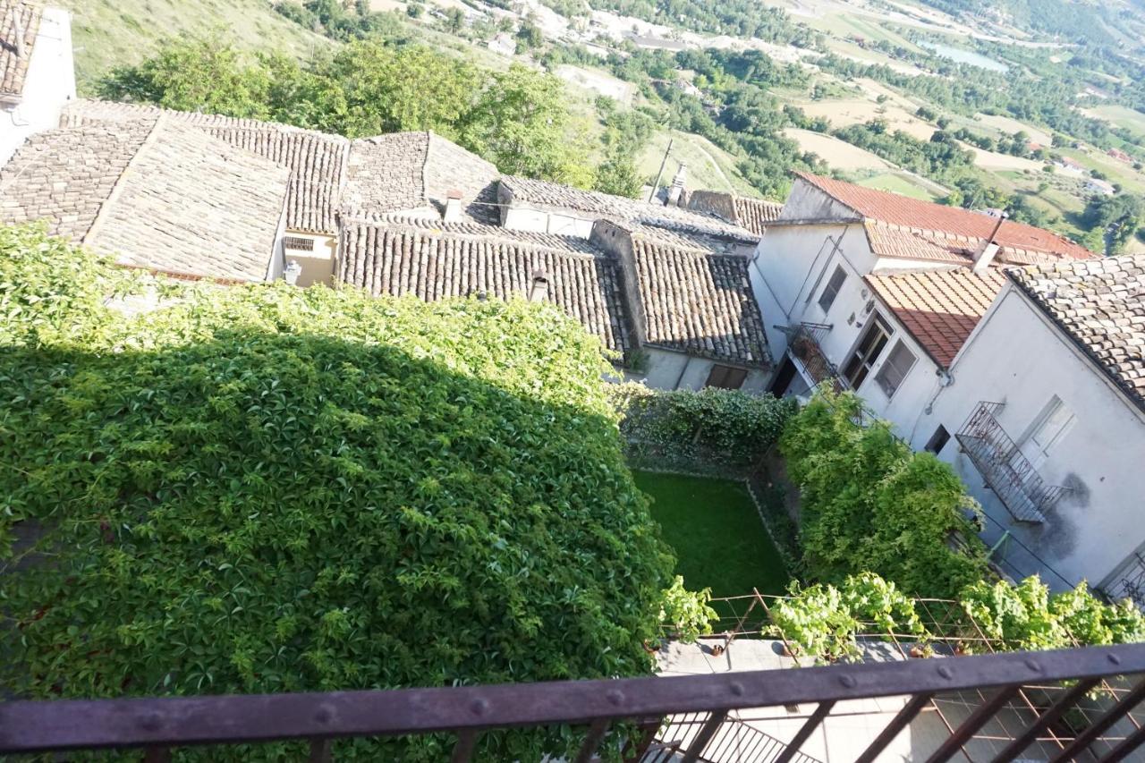 Palazzo De Fabritiis Bed & Breakfast Rosciano  Eksteriør bilde