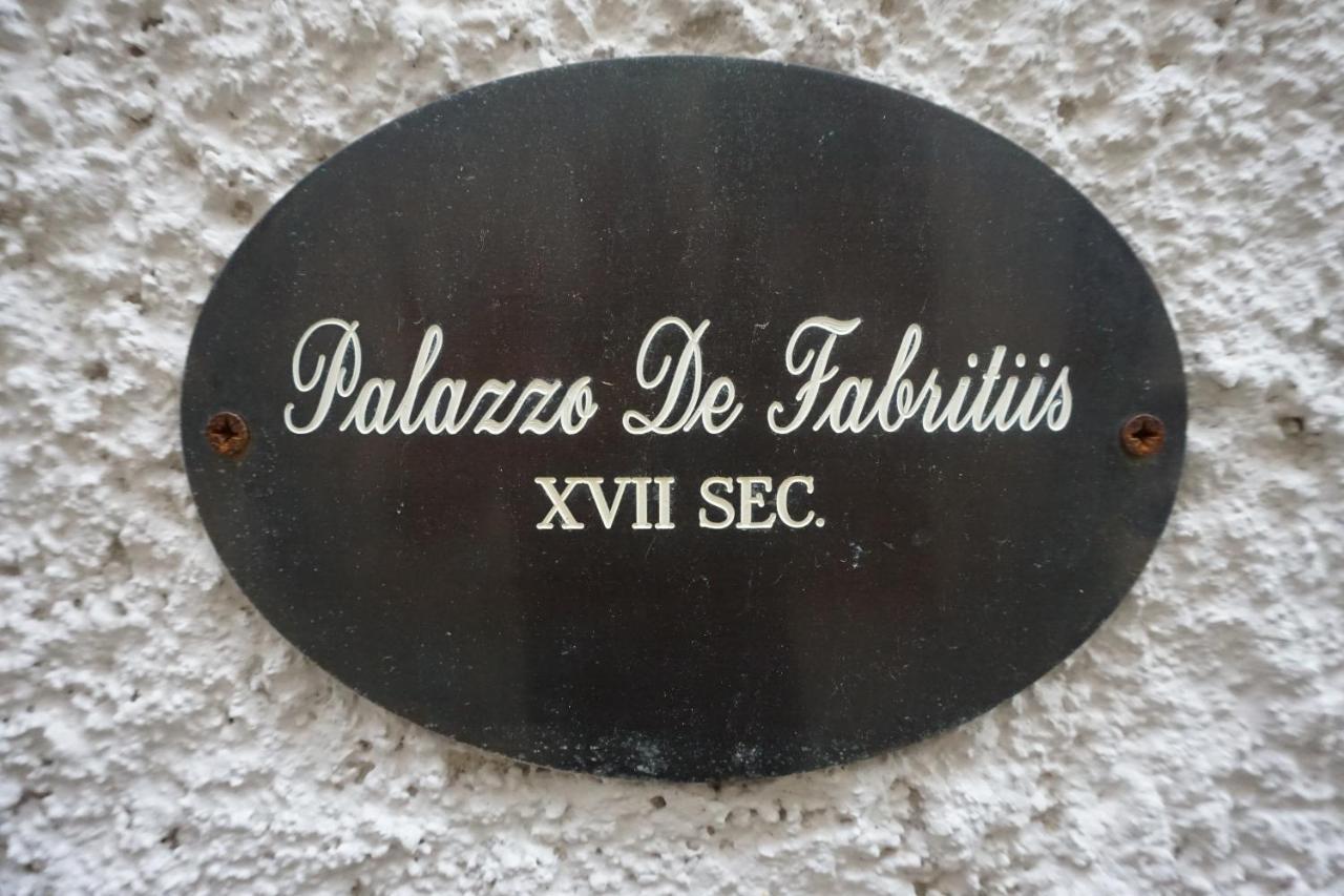 Palazzo De Fabritiis Bed & Breakfast Rosciano  Eksteriør bilde