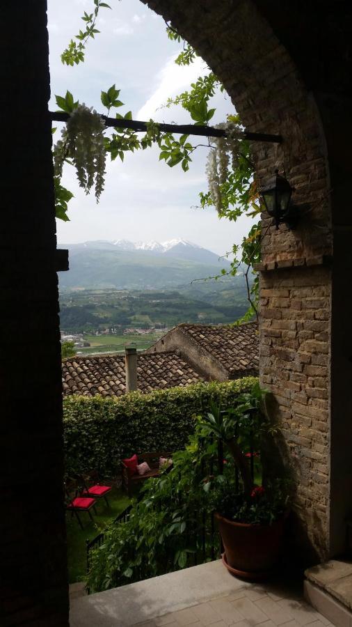 Palazzo De Fabritiis Bed & Breakfast Rosciano  Eksteriør bilde