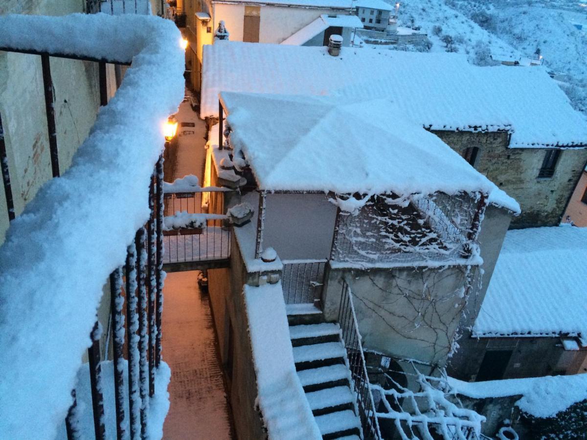 Palazzo De Fabritiis Bed & Breakfast Rosciano  Eksteriør bilde