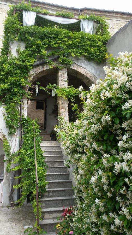 Palazzo De Fabritiis Bed & Breakfast Rosciano  Eksteriør bilde