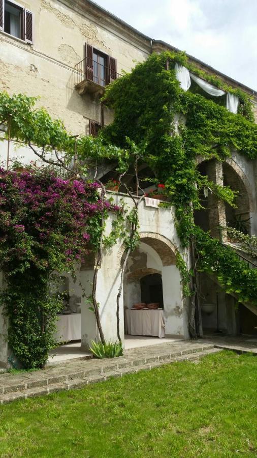 Palazzo De Fabritiis Bed & Breakfast Rosciano  Eksteriør bilde