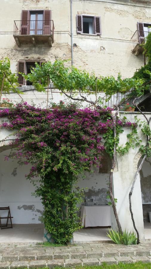 Palazzo De Fabritiis Bed & Breakfast Rosciano  Eksteriør bilde